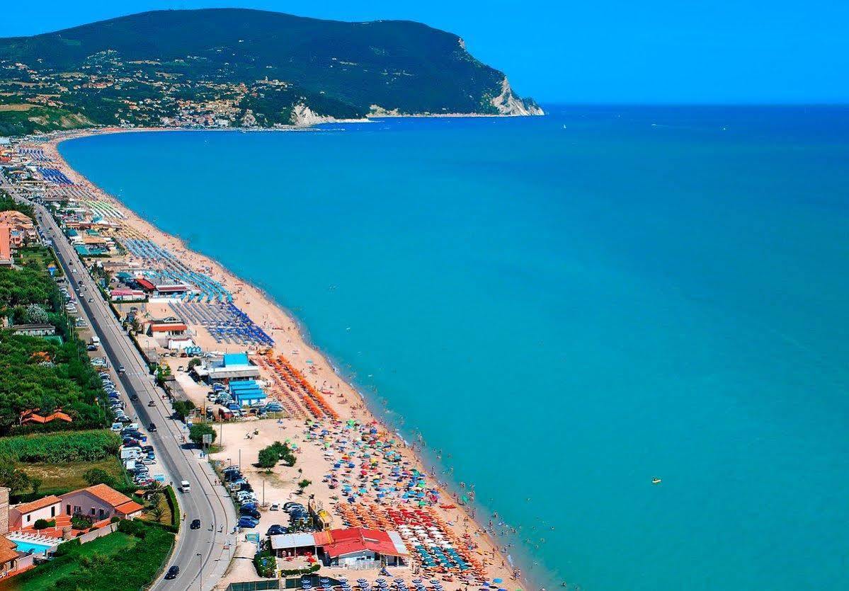 Adamo Ed Eva Resort Numana Buitenkant foto